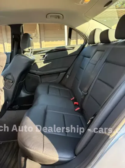 Picture of Mercedes Benz E-Class 2010