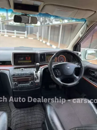 Picture of Nissan Elgrand 2005