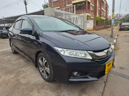 Picture of Honda Grace 2017