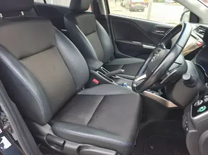 Picture of Honda Grace 2017