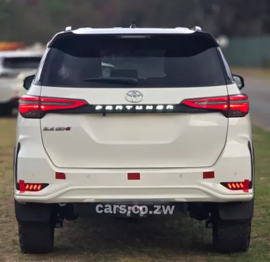 Picture of Toyota Fortuner 2021