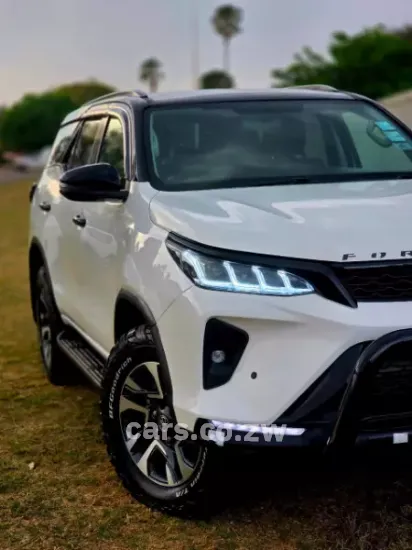 Picture of Toyota Fortuner 2021