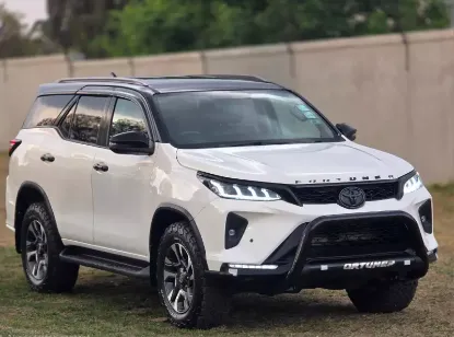 Picture of Toyota Fortuner 2021