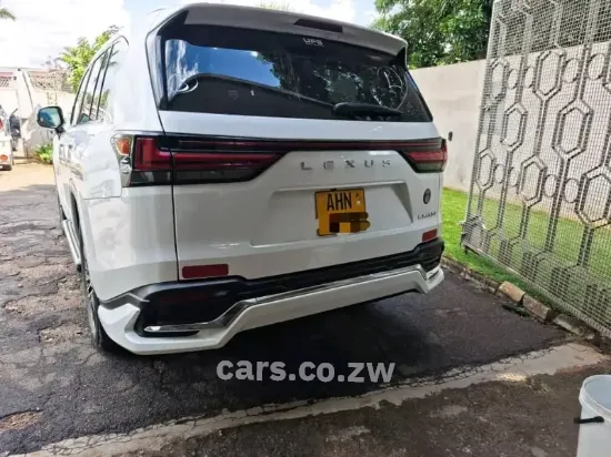 Picture of Lexus LX 2023