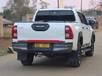 Picture of Toyota Hilux 2022