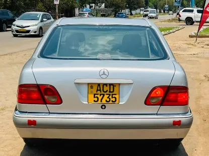 Picture of Mercedes Benz 300E 2004
