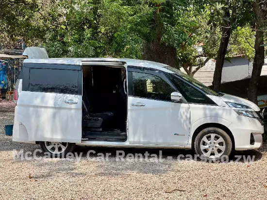 Picture of Nissan Serena 7 Seater