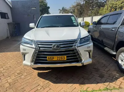 Picture of Lexus 450d 2020