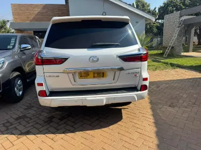 Picture of Lexus 450d 2020