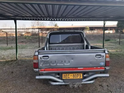 Picture of Isuzu KB280DTLX 2002