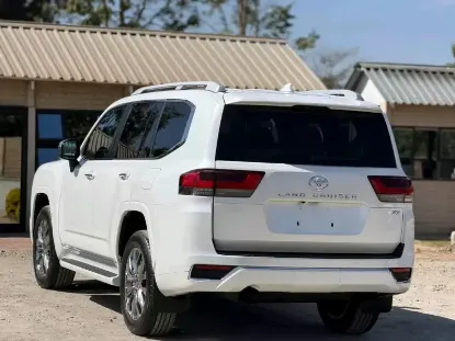 Picture of Toyota Land Cruiser 2026