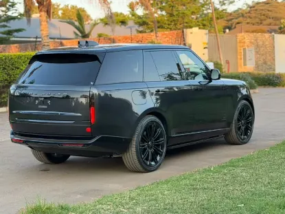 Picture of Land Rover Range Rover 2025