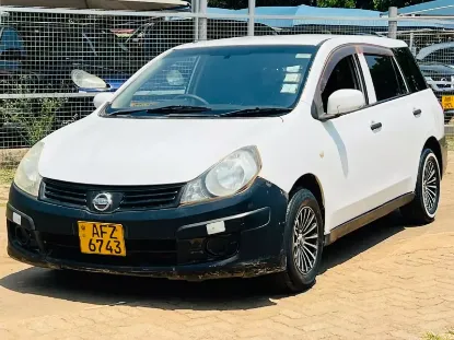 Picture of Nissan AD Van 2017