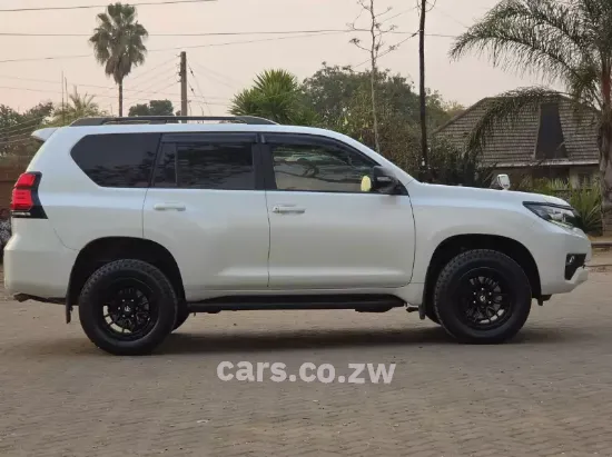 Picture of Toyota Prado 2018