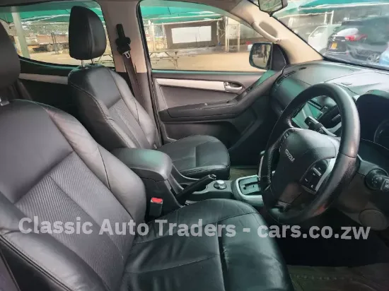 Picture of Isuzu KB300 2017