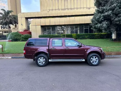 Picture of Isuzu KB300 2010