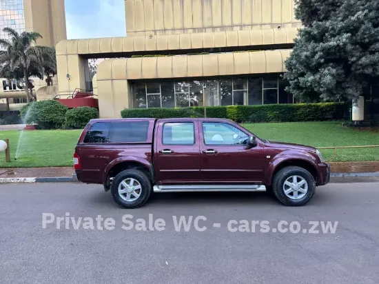 Picture of Isuzu KB300 2010