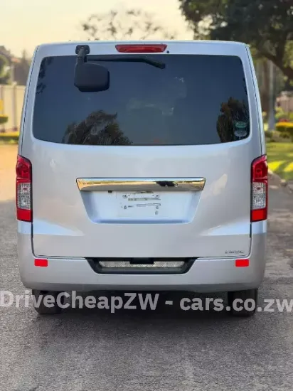 Picture of Nissan NV350 2018