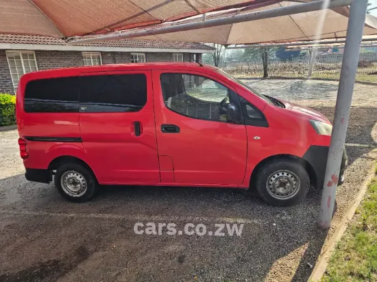 Picture of Nissan NV200 2016
