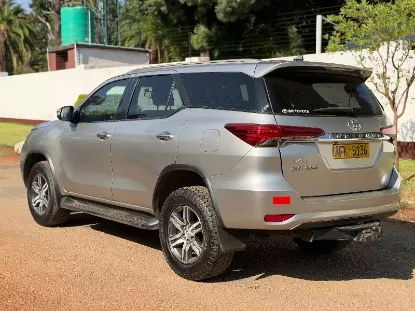 Picture of Toyota Fortuner 2017