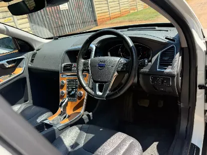 Picture of Volvo XC60 2017